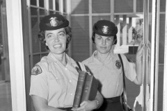 policewomen
